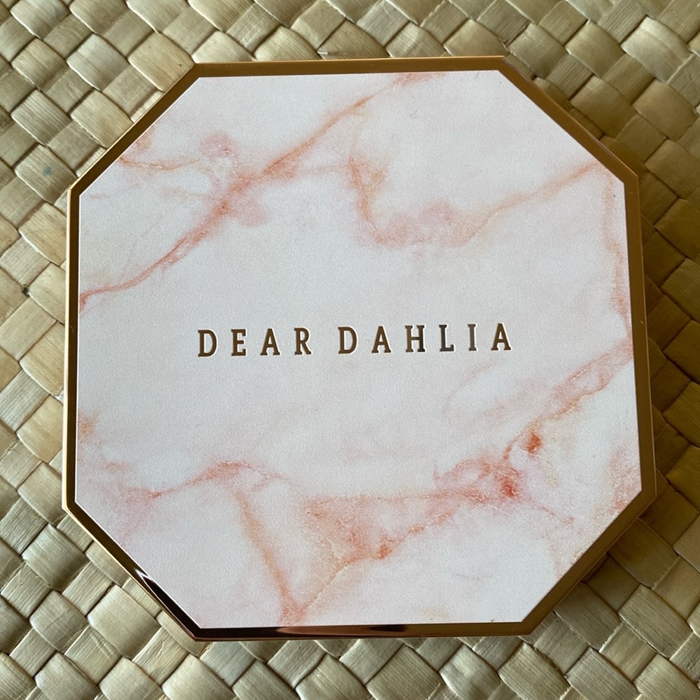 Dear Dahlia Garden Of Light Dawn eyeshadow palette